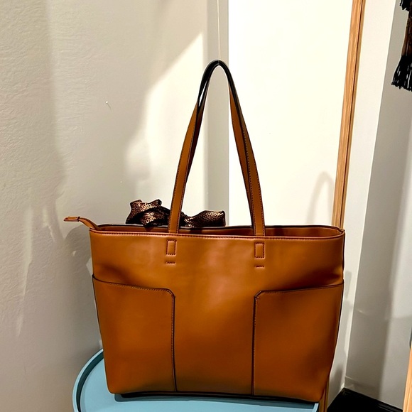 George Scarf Decor - Picture 4 of 6